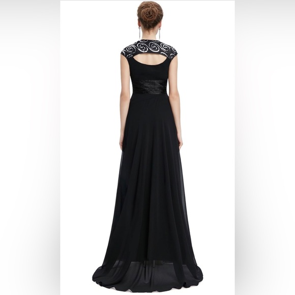 Black formal gown with train and bustle - Picture 2 of 10